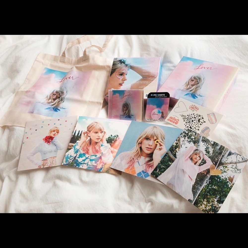 NEW sealed taylor swift VIP lover era deluxe box set tote bag popsocket poster - Picture 3 of 16